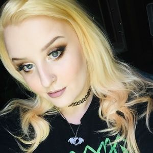 Meet your Posher, Mamie